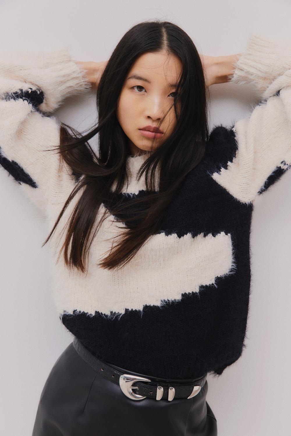 model_shot-creative
